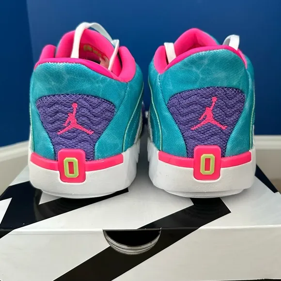 Jordan Tatum 2 Wave Runner Size 7Y HJ7382-303 GS Green White Pink