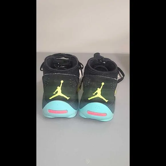 Jordan Zion 2 White Volt Dynamic Turquoise, Size 7Y
