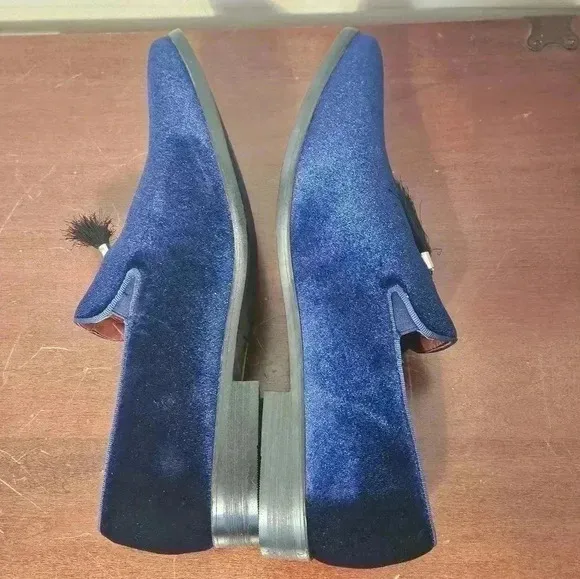 Jump 75 BLUE SUEDE SHOES SIZE 11 EUC NO ISSUES