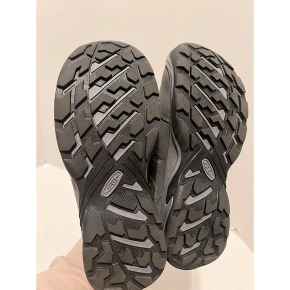 KEEN Circadia Polar Mid Waterproof Hiking Boots Women Size 7.5 NEW Steel Gray