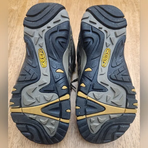 Keen Voyager Mid Mens 8; Waterproof Hiking Boots‎