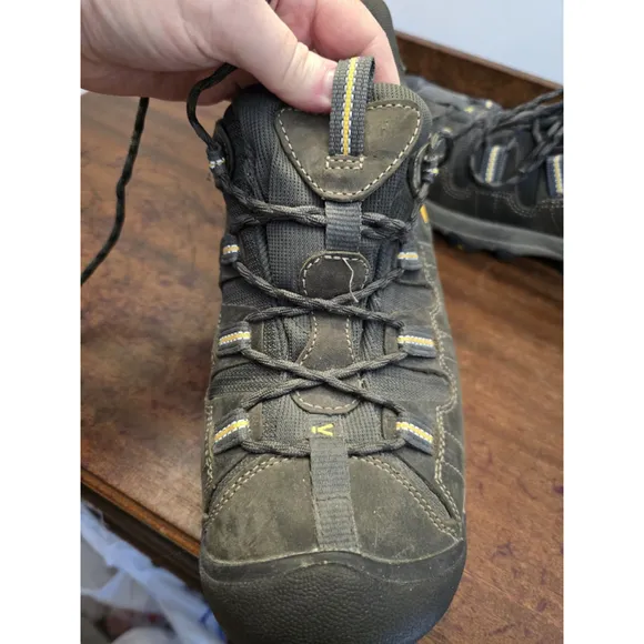 Keen WATERPROOF HIKING/WATER SHOES FOR MEN. Worn 1 Time. Size 11