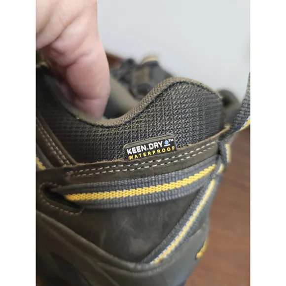 Keen WATERPROOF HIKING/WATER SHOES FOR MEN. Worn 1 Time. Size 11