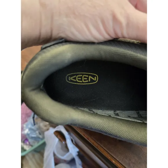 Keen WATERPROOF HIKING/WATER SHOES FOR MEN. Worn 1 Time. Size 11