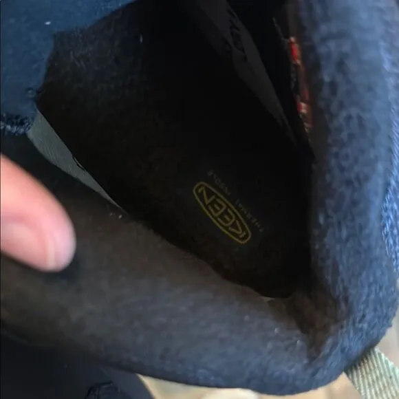 KEEN Women's Circadia Polar Black Hiking Boots size 9.5