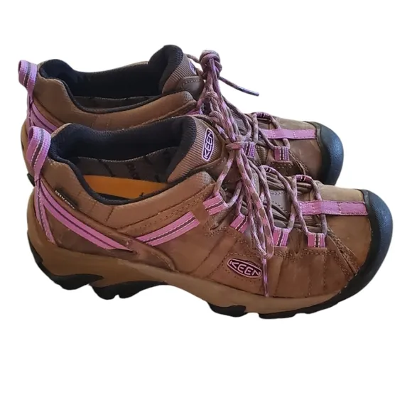 Keen Women's Targhee II Waterproof Shoes - Brown and Purple. Size 8.