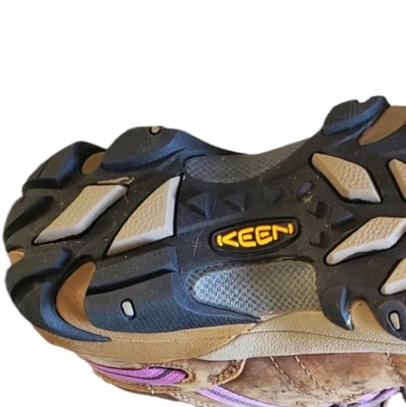 Keen Women's Targhee II Waterproof Shoes - Brown and Purple. Size 8.