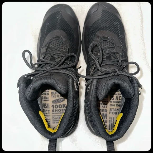 KEEN🥾🪽💦NXIS EVO Black Hiking One Owner. 13. Low Mileage. Great Condition.
