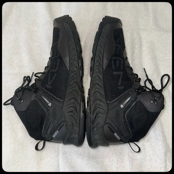 KEEN🥾🪽💦NXIS EVO Black Hiking One Owner. 13. Low Mileage. Great Condition.