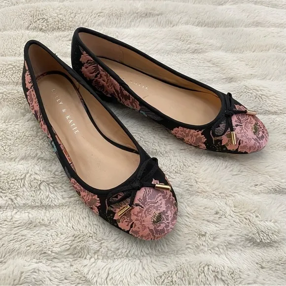 Kelly &amp; Katie Floral Ballet Flats Shoes Size 6