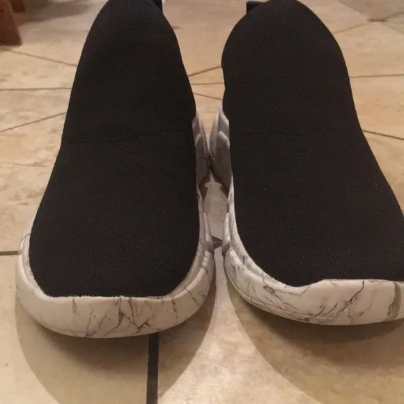 KENDALL   KYLIE Caleb Sneakers