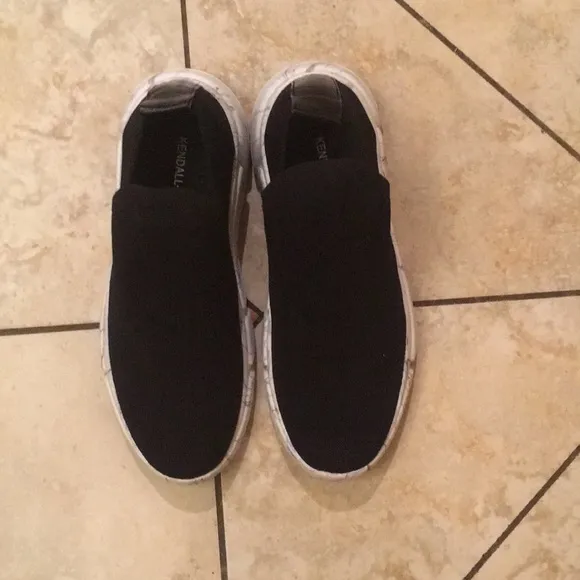 KENDALL   KYLIE Caleb Sneakers