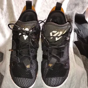 Kids Black Basketball Shoes