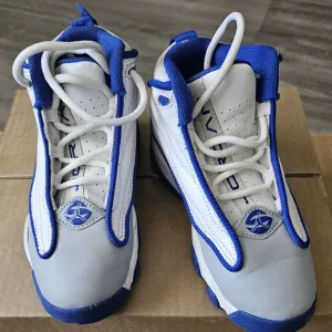Kids Blue and White Basketball Shoes