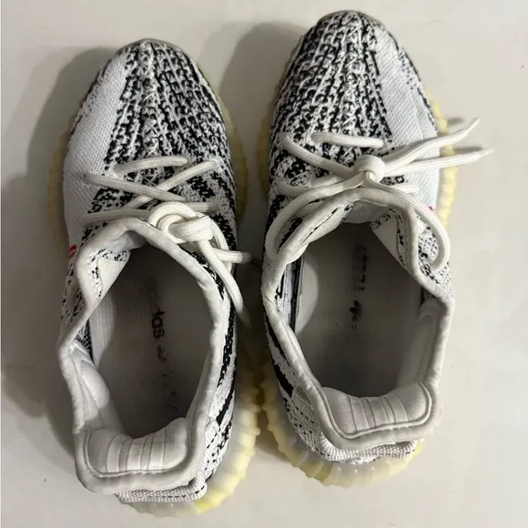 Kids Yeezy Boost 350 V2 ‘Zebra’