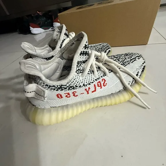 Kids Yeezy Boost 350 V2 ‘Zebra’