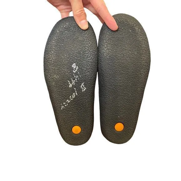 KUBO Energy Efficient Transportation Grey Leather Mary‎ Jane Style Shoes 38 or 8