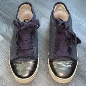 Lanvin Paris Sneakers Denim Blue Metallic Womens 7.5 Pewter Toe Cap Ribbon $595