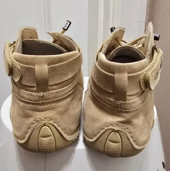 LDECK Aus Tan Waterproof Sneakers Size 13🌴