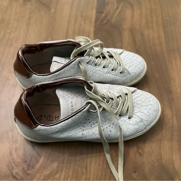 LEATHER CROWN LC06 LOW TOP SNEAKERS WHITE CRACKLE &amp; ROSE GOLD METALLIC SIZE 36