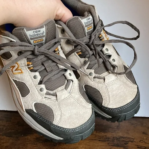 LIKE NEW! New Balance 642 Abzorb Country Trail Walking/Hiking Shoes Men’s Sz 8.5