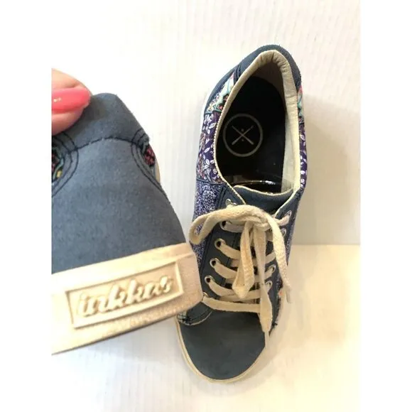 Low Top Canvas Native Tennis Shoes Women's 9 Men's 7 Floral Patchwork blue