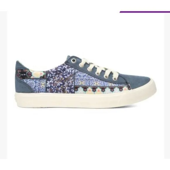 Low Top Canvas Native Tennis Shoes Women's 9 Men's 7 Floral Patchwork blue