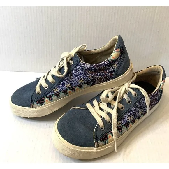 Low Top Canvas Native Tennis Shoes Women's 9 Men's 7 Floral Patchwork blue