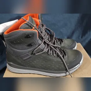 Lowa Malta GTX Mid Hiking Boots Green Grey Men’s Size 8.5 New No Box