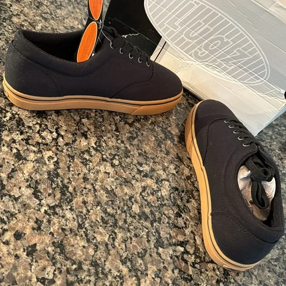Lugz black vet canvas sneaker NIB 9.5