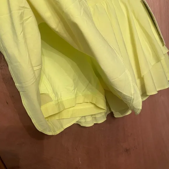 Lululemon Athletica Court Rival High-Rise Skirt Electric Lemon - NWT 🍋