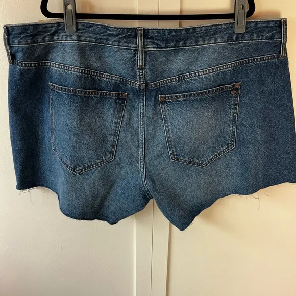 Madewell Relaxed Denim Women’s NWT Plus Size Jean Shorts Size‎ 22