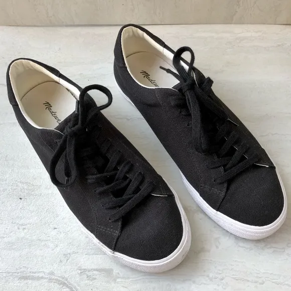 𝅺MADEWELL Sidewalk Low-Top Sneakers in Black Canvas Unisex. Men’s 7.5 Wom…