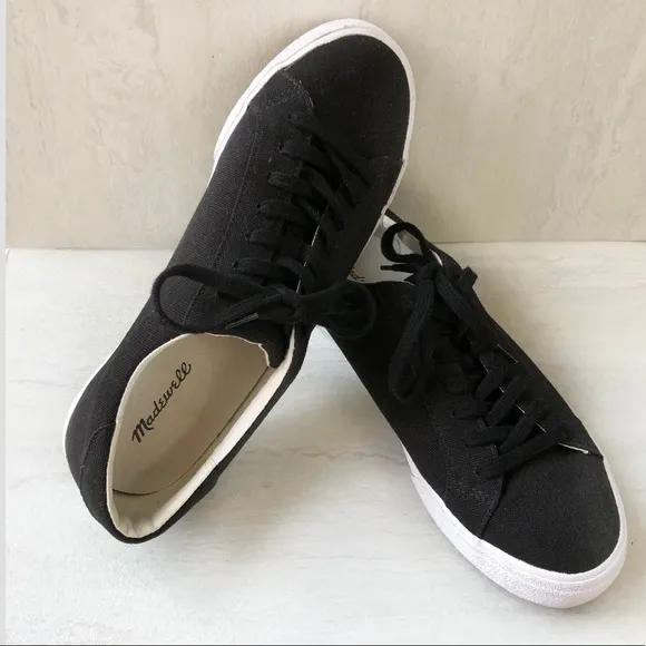 𝅺MADEWELL Sidewalk Low-Top Sneakers in Black Canvas Unisex. Men’s 7.5 Wom…