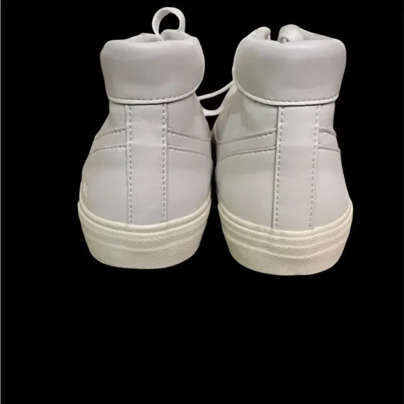 Madewell White Low-Top Sneakers Minimalist Design