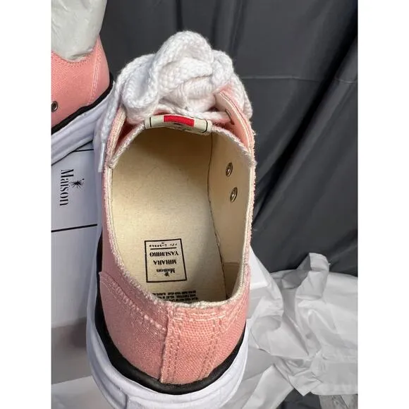 MAISON MIHARA YASUHIRO &quot;PETERSON&quot; OG SOLE CANVAS LOW-TOP SNEAKER (PINK/WHITE)