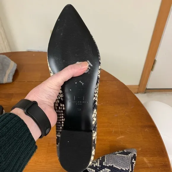 Marc Fisher alligator croc leather pointed toe flats loafers shoes size 9