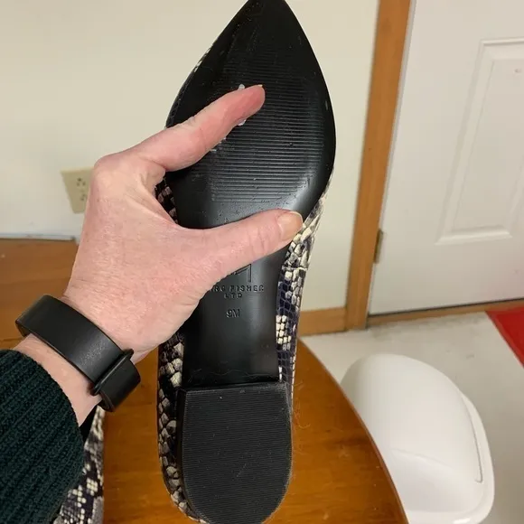 Marc Fisher alligator croc leather pointed toe flats loafers shoes size 9