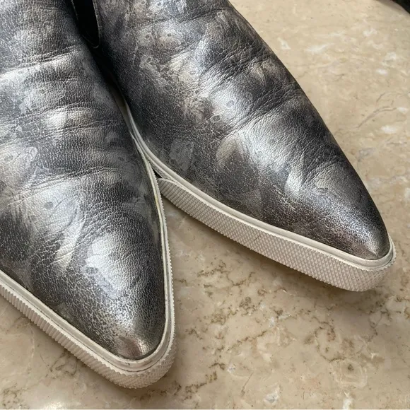Marc Jacobs Delancey Silver Metallic Slip On Pointed Toe Sneakers, Size 41/US 11