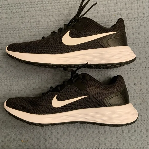Men Nike Revolution 6 NN Running Walking‎ Shoes Size 9 Black/White DC3728 003