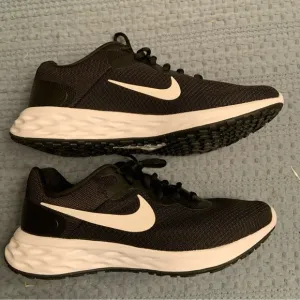 Men Nike Revolution 6 NN Running Walking‎ Shoes Size 9 Black/White DC3728 003