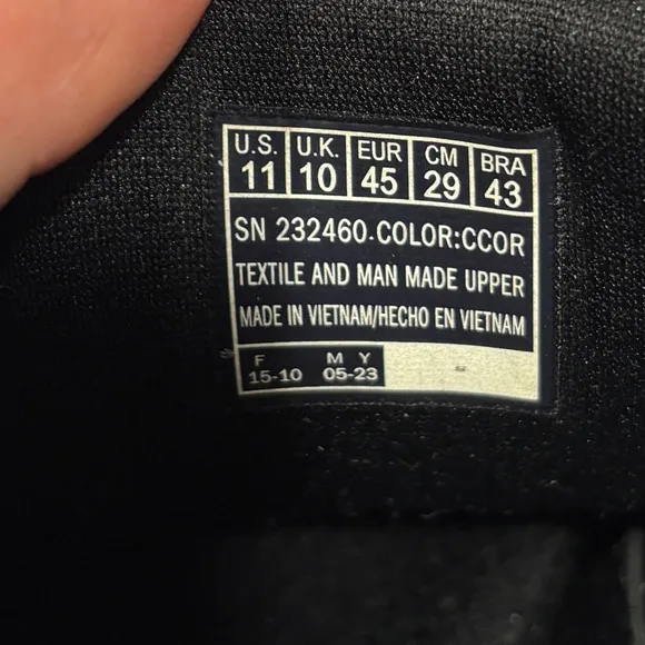 Men’s 11 sketchers Equalizer 5.0 slip ins