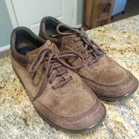 Men’s Born Handcrafted Footwear Size 11.5  45.5 Brown Casual Suede Shoes M6573