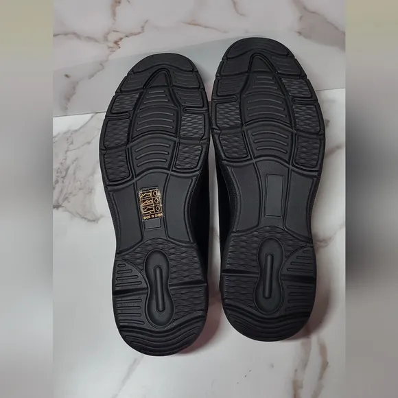 Men's Brand New Black Solid Slip On Loafers Dress Shoes Size EU 39/ US 7