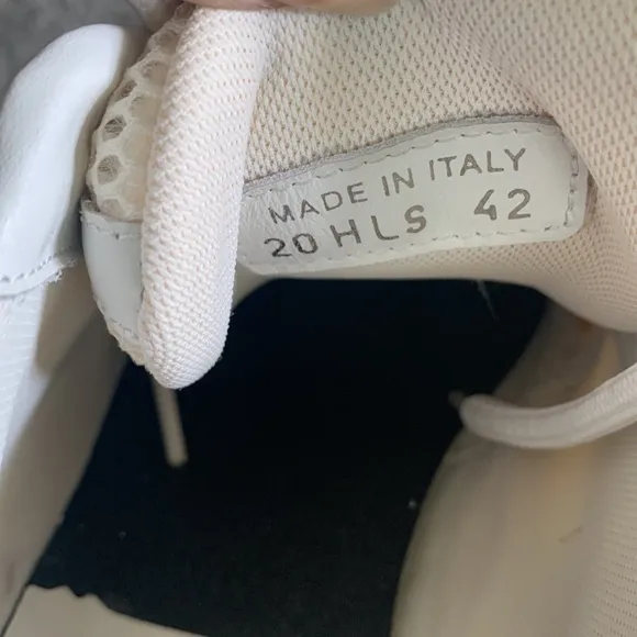 Men’s Dior- B22 Sneakers. Size 43 (US-9). White, Mesh, Silver tone Calfskin- GUC