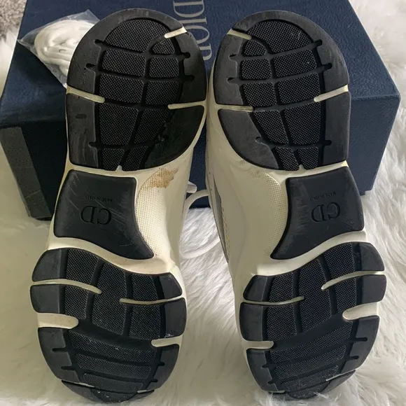 Men’s Dior- B22 Sneakers. Size 43 (US-9). White, Mesh, Silver tone Calfskin- GUC