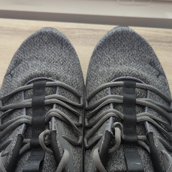 Men's Gray and Black Athletic Shoes