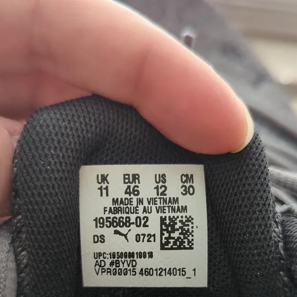 Men's Gray and Black Athletic Shoes