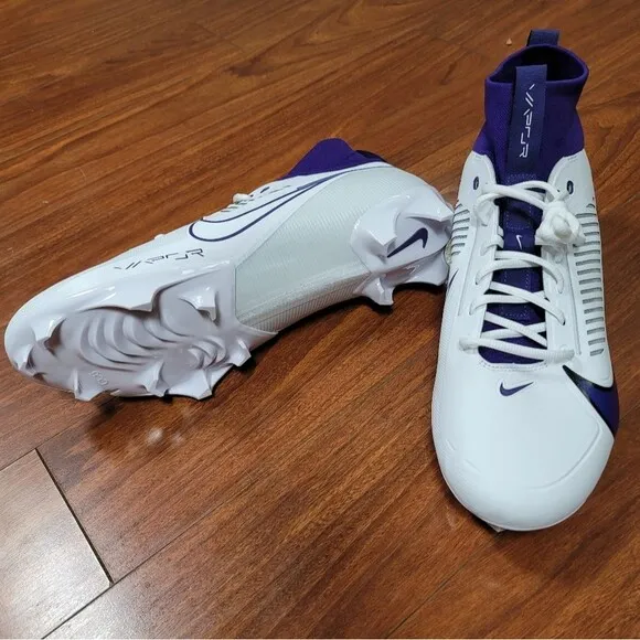 Mens Nike cleats size 15