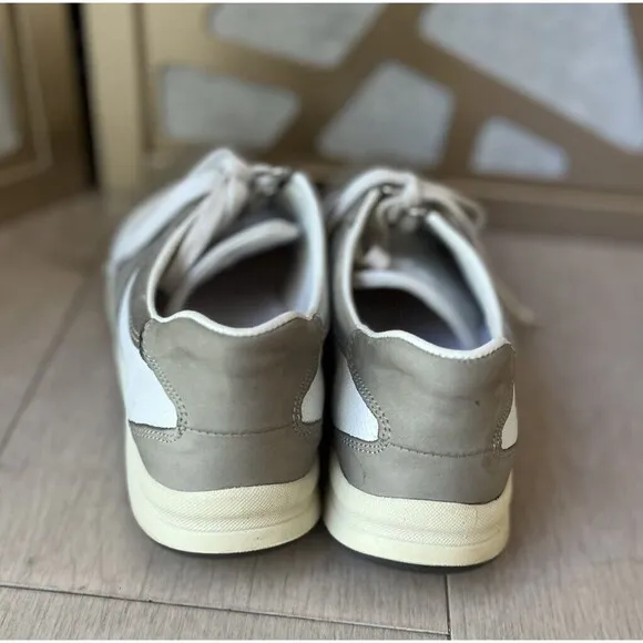 Mephisto Air Jet Runoff Women Sz Uk 6 Us 8.5  White  Gray Walking Shoes Sneakers
